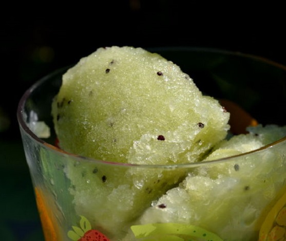 Slik lagker du melonsorbet