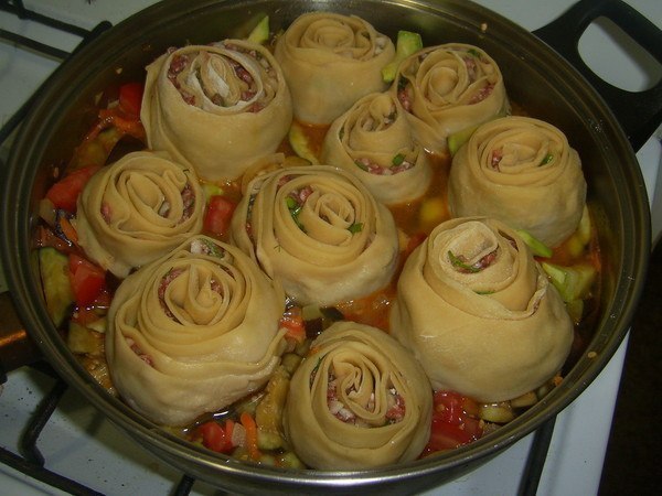 Hvordan lage dumplings "Roses"