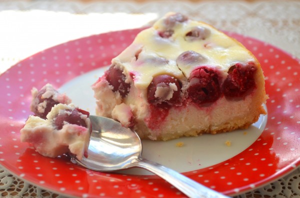 Curd kake med kirsebær