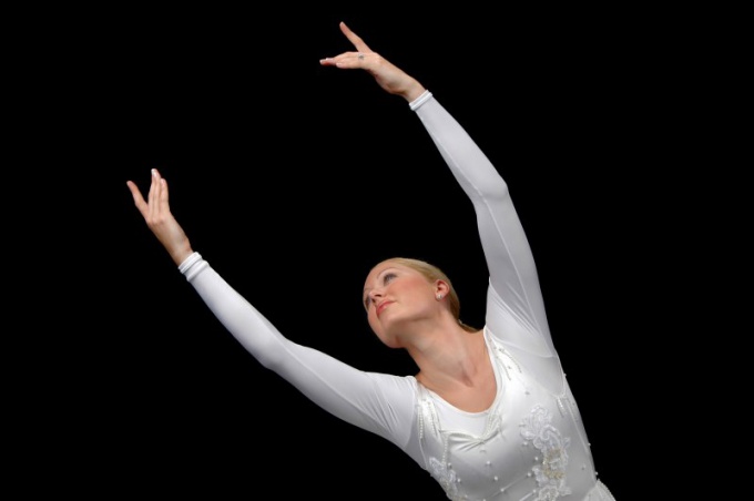 Hvordan lage en frisør til ballroom dancing