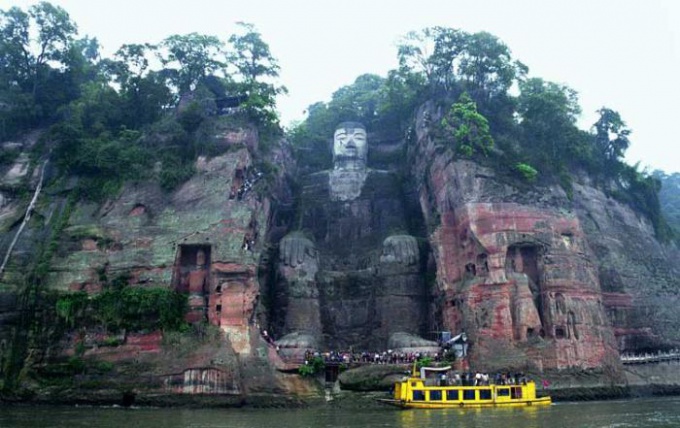 Buddha-monumentet i Leshan: noen interessante fakta