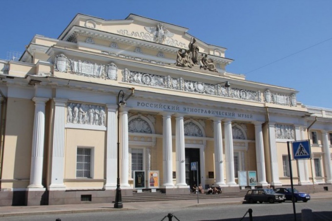 Det russiske etnografiske museet ligger på Engineering Street